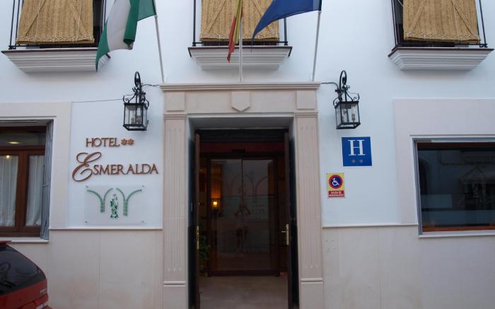 Hotel** Esmeralda