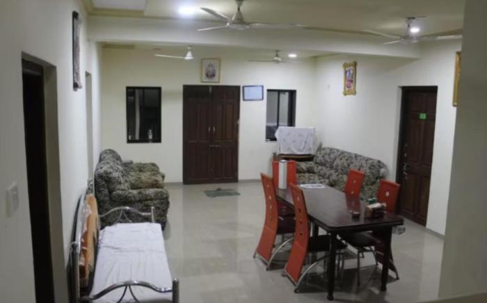Goroomgo A.R. Resort Uttarakhand