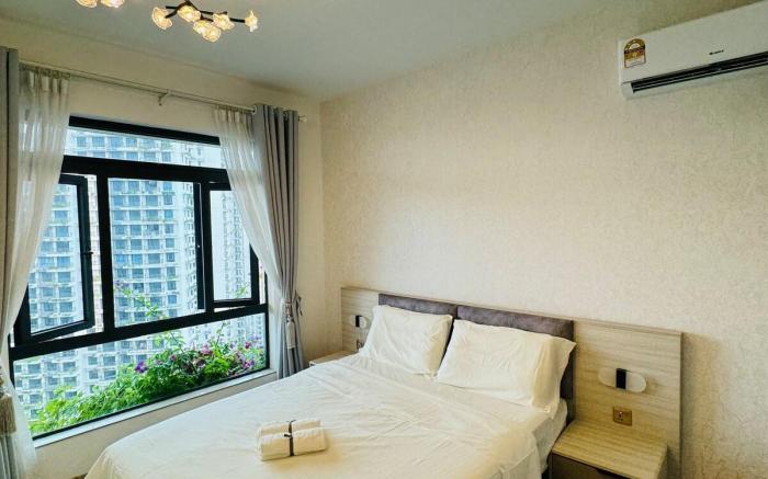 Seaview 2B1R cozy condo forest city