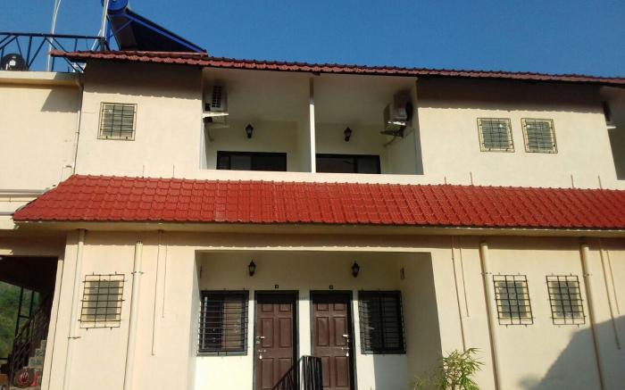 Whistling Waves Beach Resort