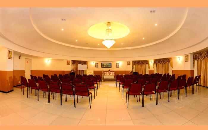 Hotel Grand Palace