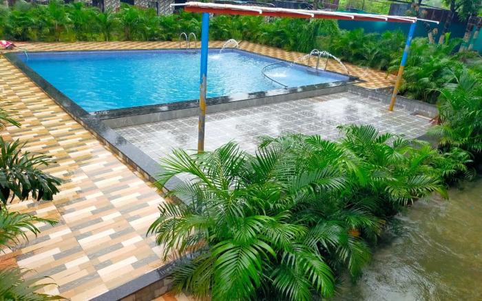 HOTEL MUMBAI GARDEN RESORT 