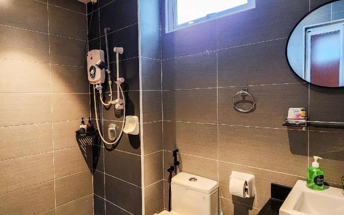 Railway Stylish Homestay (3BR3B) 6 Pax #Cowidea