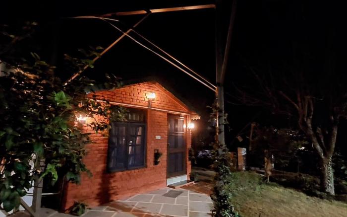 Alinda House Naukuchiatal By The Gaur