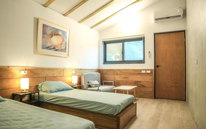 Cozy Rooms near stunning surf beach