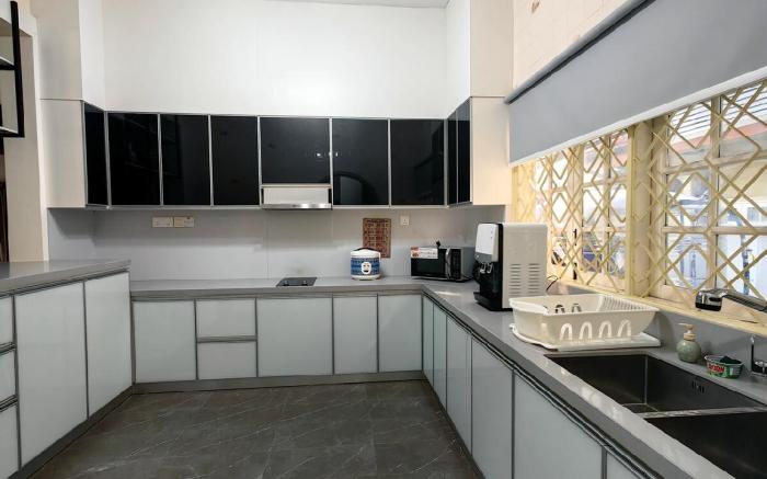 Klebang Spacious Comfy Bangalow