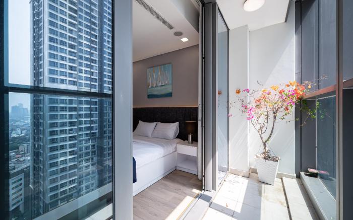 Isabelle Luxury inside Landmark 81 Tower