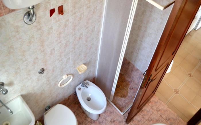 Tanoshii holiday home on the ground floor with outdoor space and parking space