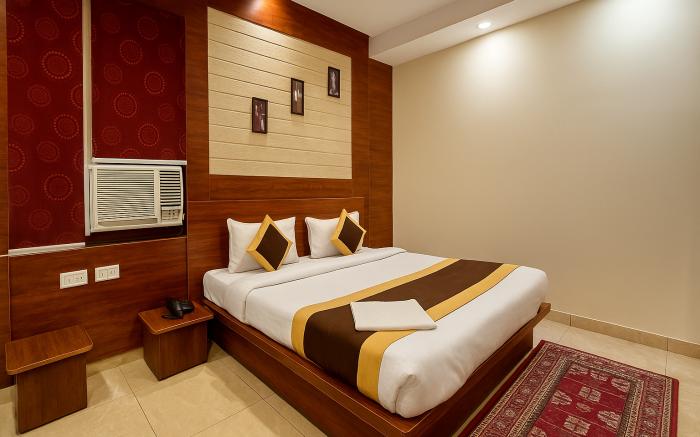 Amaira Hotels & Banquet (Near Vaishali Metro Station)