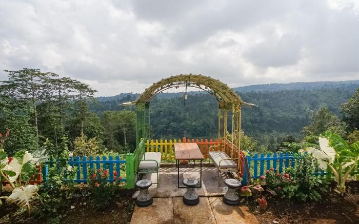 Rainbow Glamping