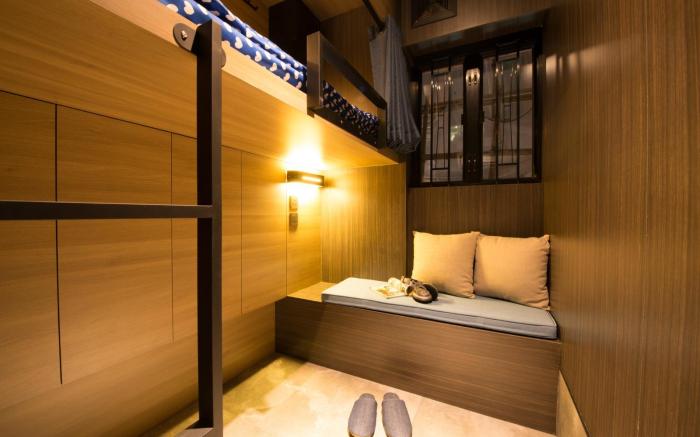 Room for Four (Bunk Bed No. 4) at Exit B1, Jordan MTR Station