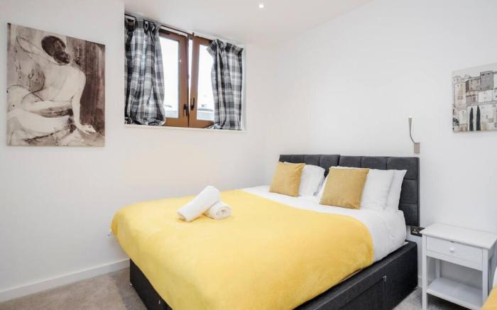 Spacious 1 Bed Luxury St Albans Apartment - Free