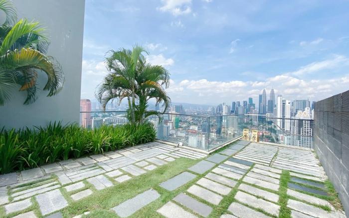 Dreamy KLCC View 2BR Balcony @RegaliaSuites