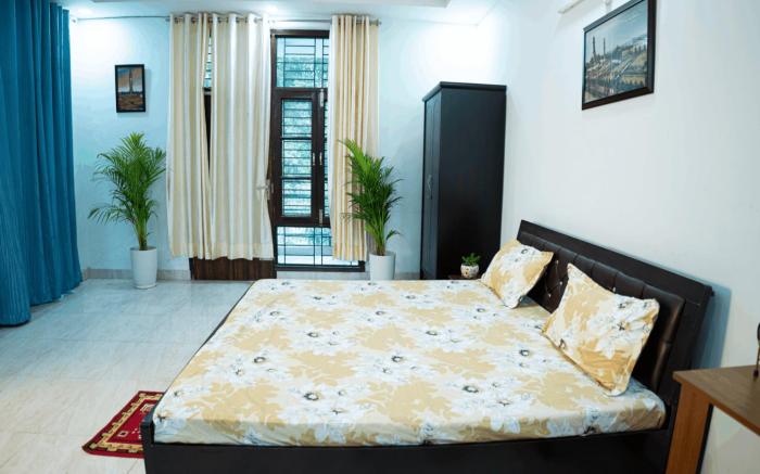 Cozy Retreat I Free Breakfast | Near Centrum Hotel