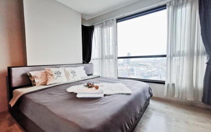 Central Pattaya 2BR walking street/nice pool/beach