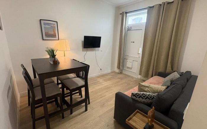 Paris 14e  Cosy appartement 2 pi  ces r  nov