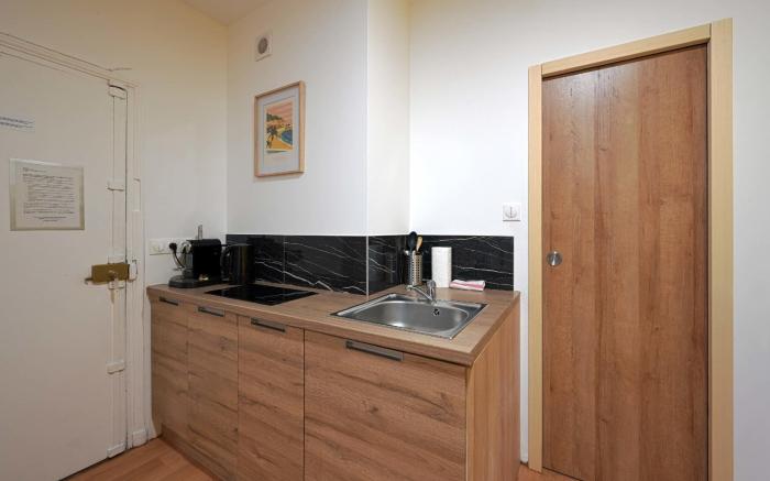 Modern  Bright and fully Renovated -Trocadero