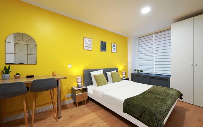 Modern  Bright and fully Renovated -Trocadero