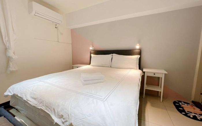 Aug hot sale/Family Room in Ximending 3 Rooms