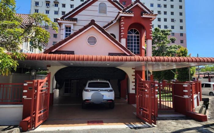 Urban Sanctuary Homestay-10 pax