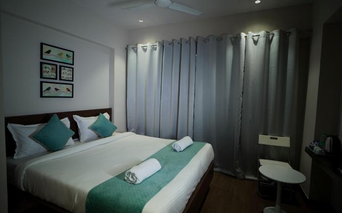 Sunbright Room Residency Hotel