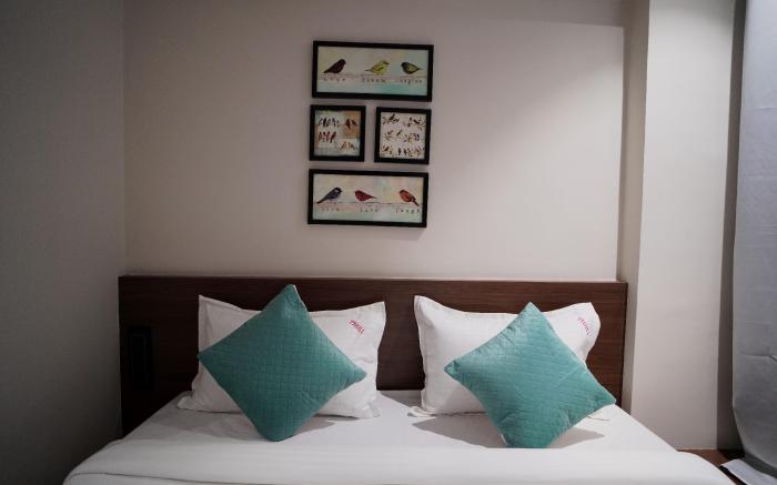 Sunbright Room Residency Hotel