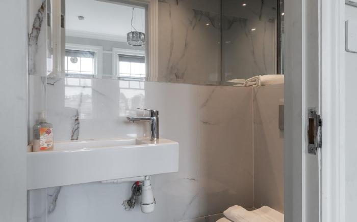 Apartments in the Heart of High Street Kensington