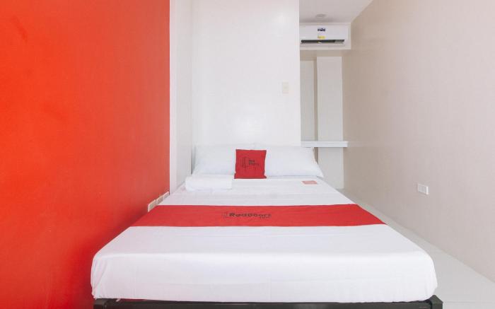 RedDoorz @ Aerial Hotel Los Baños