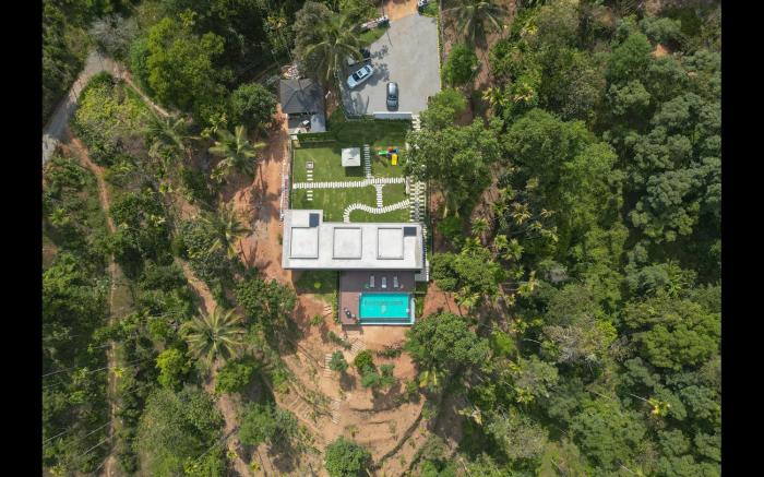Brookland Estate by FairSpace360-Luxury Pool Villa with Waterfall