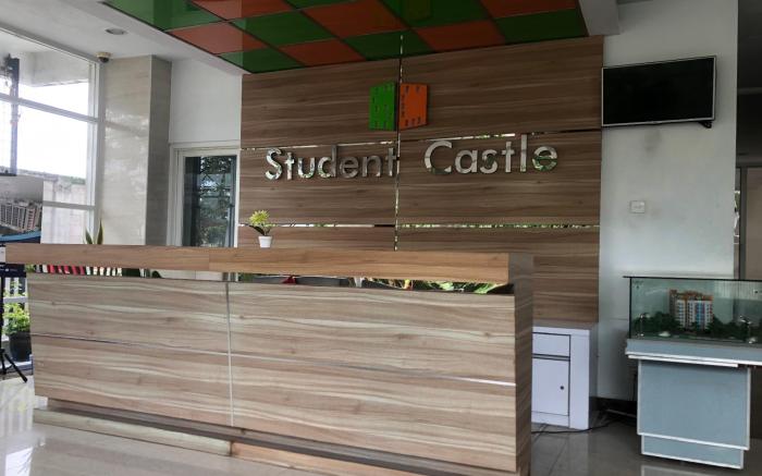 Student Castle Apartment Tourglide HD