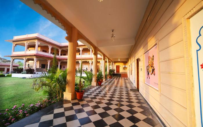 Jai niwas Palace