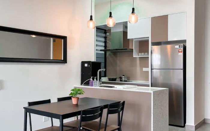 Cozy 3BR [2-8pax] 65"TV near MidValley/Pavilion 2