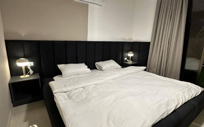 Stylish Luxe Apartment Fr 0002