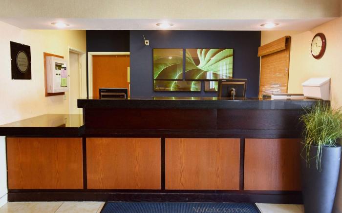 AmericInn by Wyndham Topeka