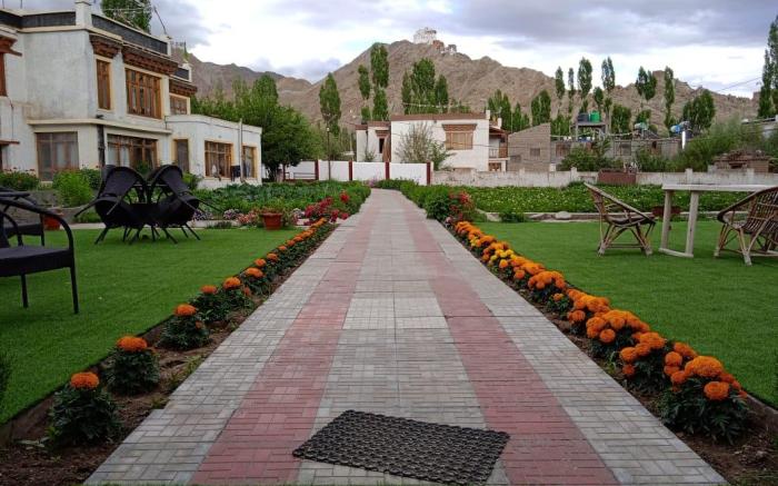 Hotel  Kurja House 
