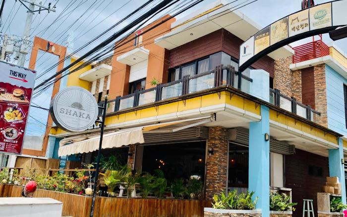 Alona Central Inn