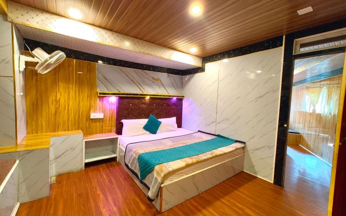 Goroomgo Rohila Lodge Lake View Mall Road Nainital