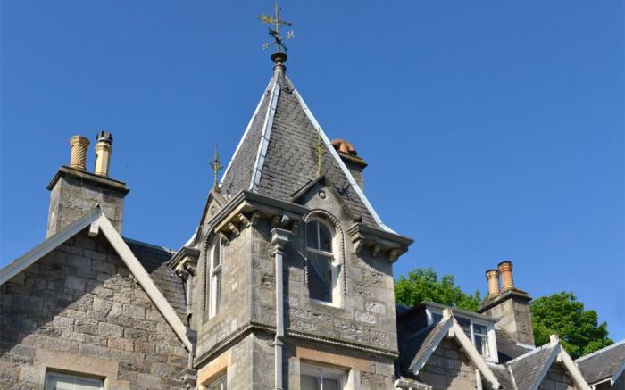 Wellwood Manor