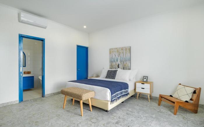 Casa Posa Grand 6 BR Villa Seminyak