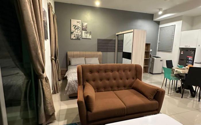 cozy cybersqaure with wifi 109