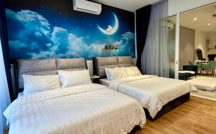 6 bed with Private Cinema @ Quill City KL