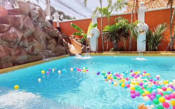 GOLDLAND Luxury Pool Villa Pattaya Walking Street