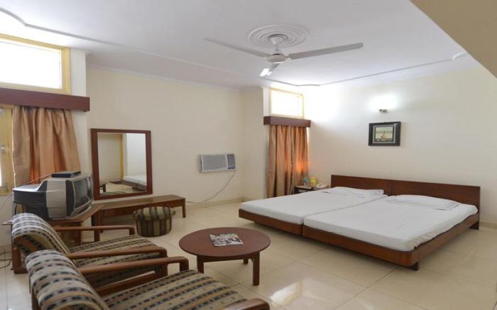 Jungle Babbler Tourist Resort, Dharyhera