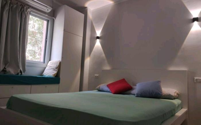 Only for families 2 bed rooms with private garden