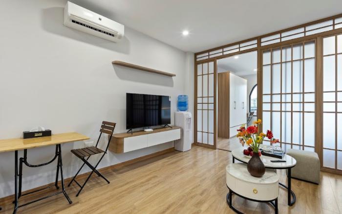 Căn hộ một phòng ngủ đầy đủ nội thất hướng phố