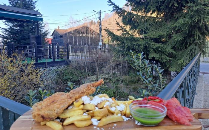 Hillden Boutioe Cazare & Restaurant