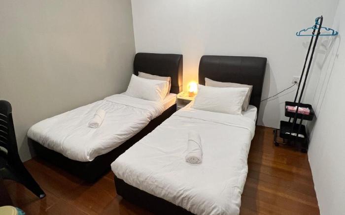 Twin Room in Georgetown - E