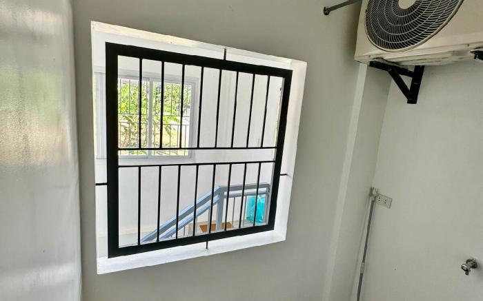 Modern studio near SM Lipa /Queen bed (2)