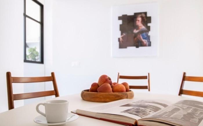 Style and Comfort In Airy Apartment Near Colosseum