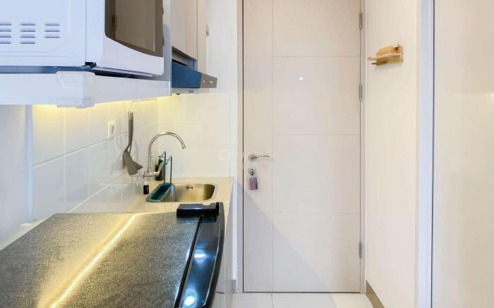 Studio Living at Tokyo Riverside PIK 2 By Travelio